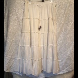 X SOLD X Casual Studio White Skirt